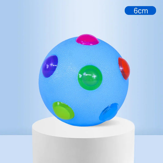 Svítící interaktivní míček pro psy – odolný TPR míč - Hračky Pro Mazlíčky