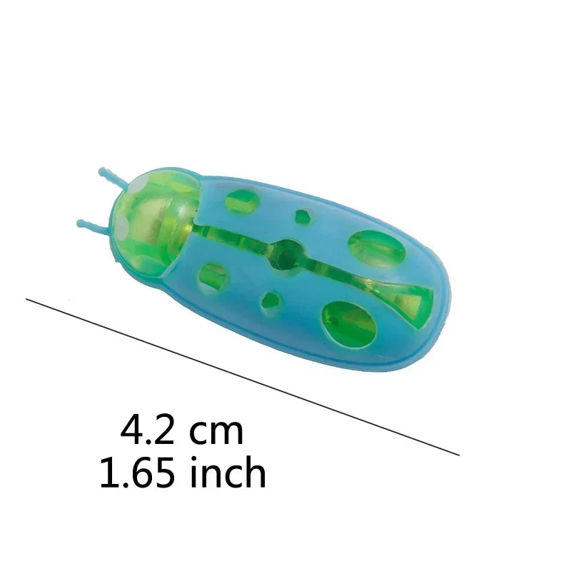 Elektrická interaktivní hračka pro kočky – vibrující brouk - Hračky Pro Mazlíčky